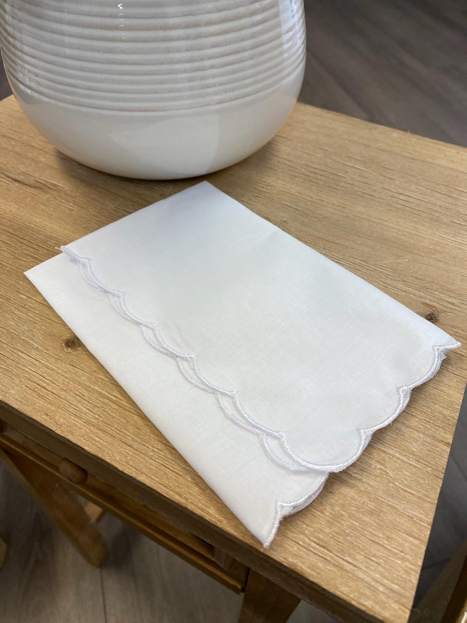 Hankie - Scalloped Edge