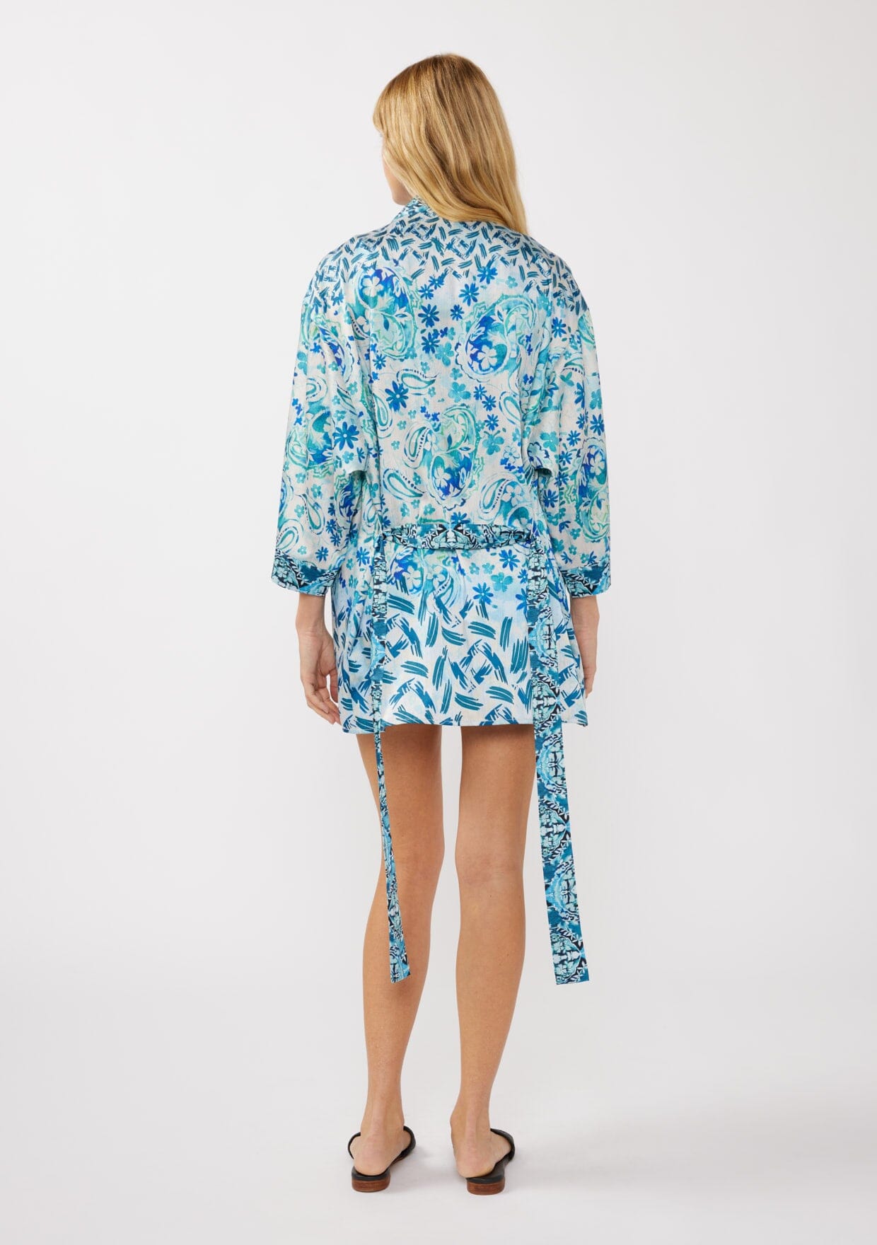 Endless Coast Robe