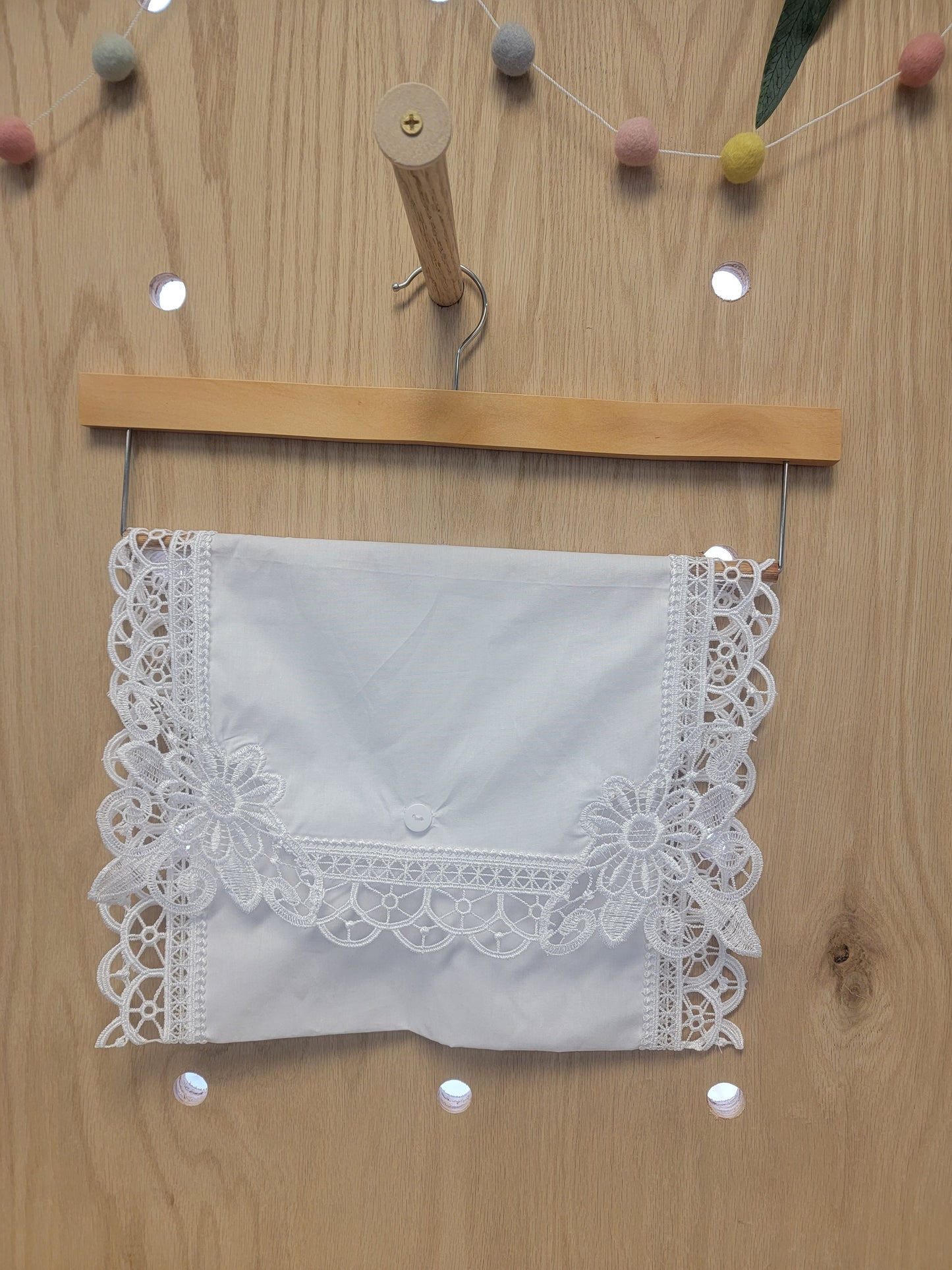 Temple Envelope - Venice Lace