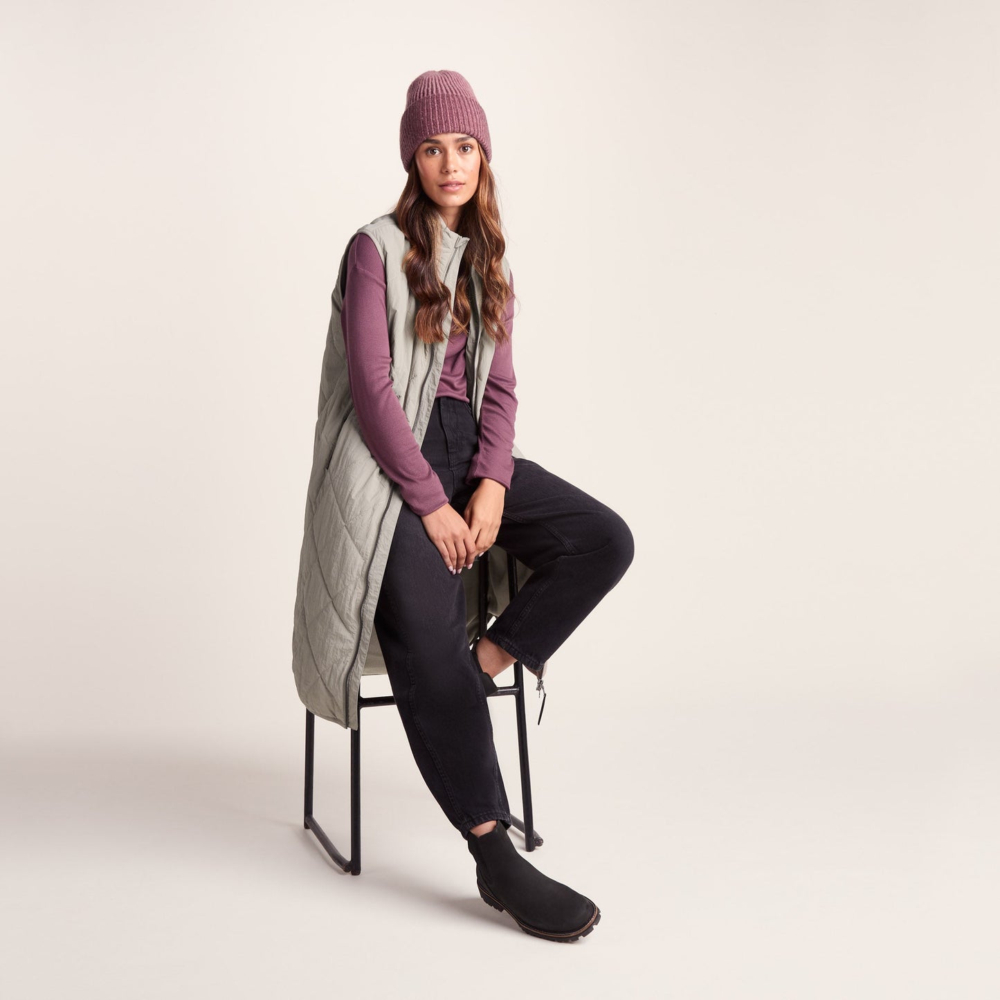 Anda Womens Shower Resistant Insulated Gilet - Dark Taupe