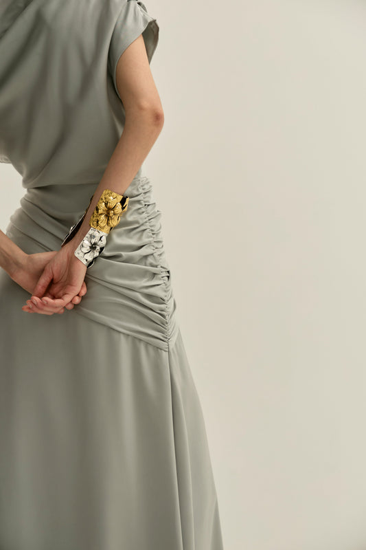 Brazalete Cleo Plateado  · Allegra ·