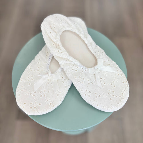 Lace Temple Slipper