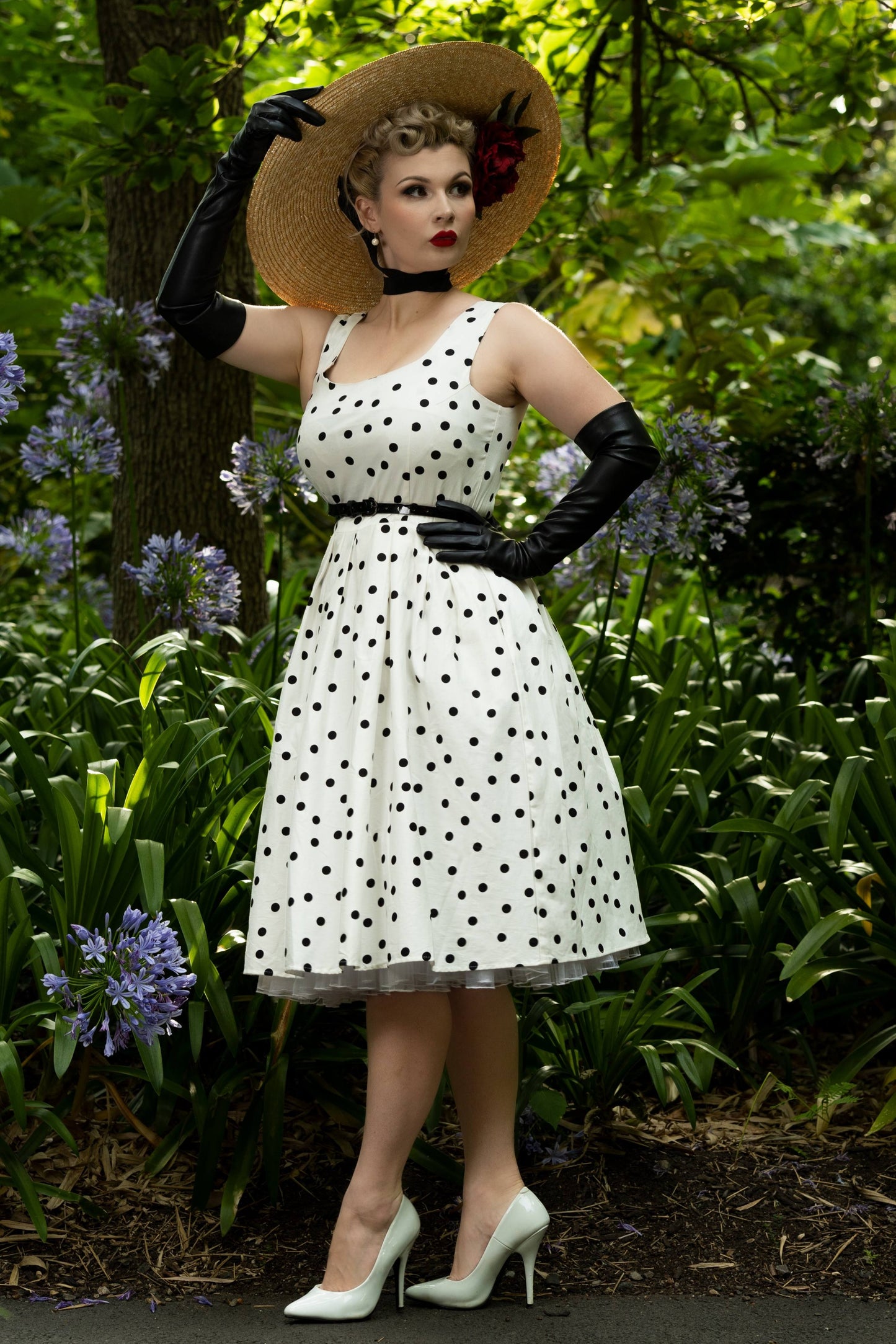 Amanda Scoop Neck Polka Dot Swing Dress in White-Black
