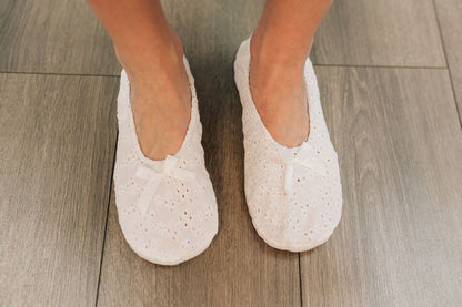 Lace Temple Slipper