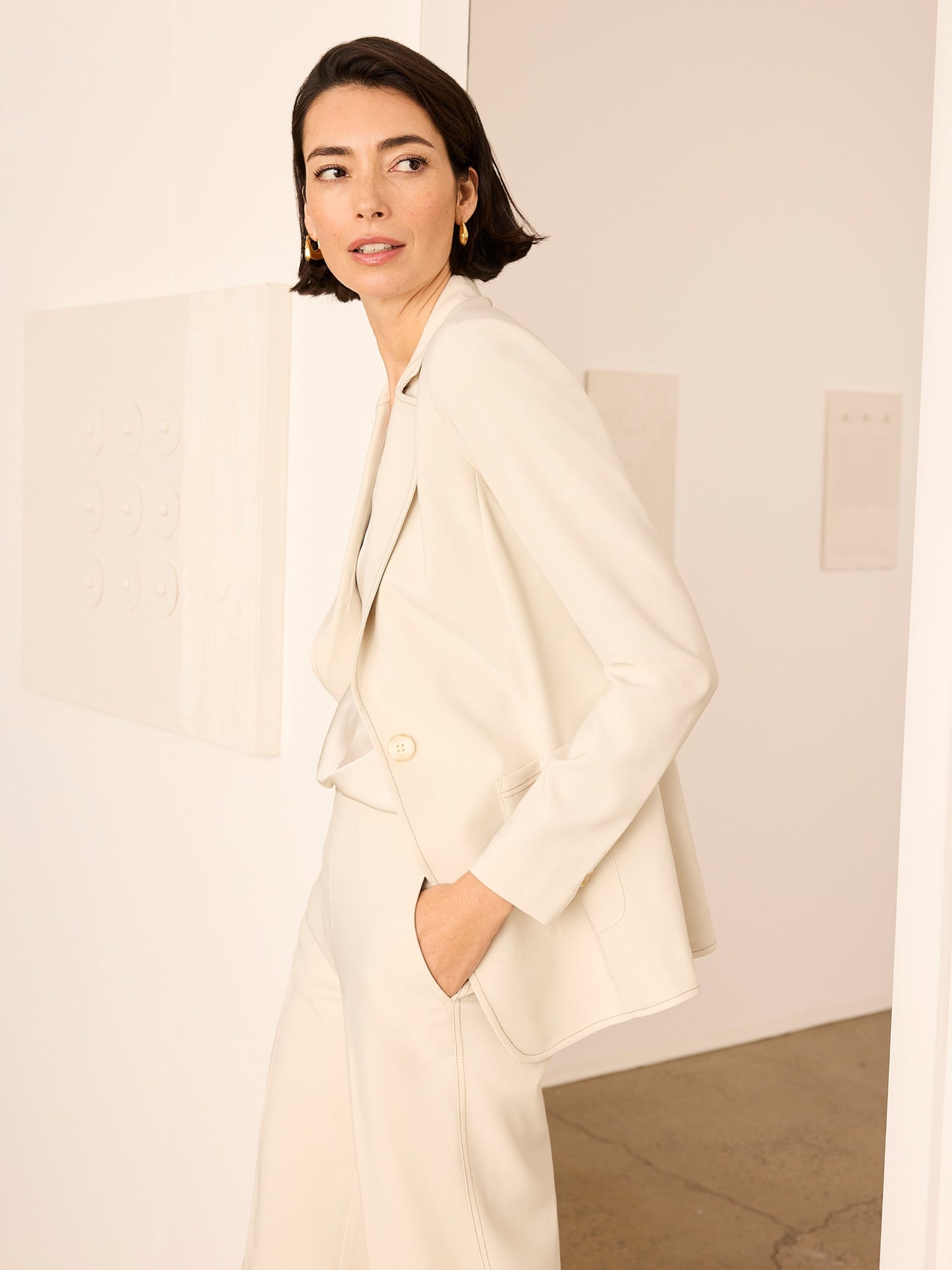 Sleek Stretch Accent Stitch Blazer