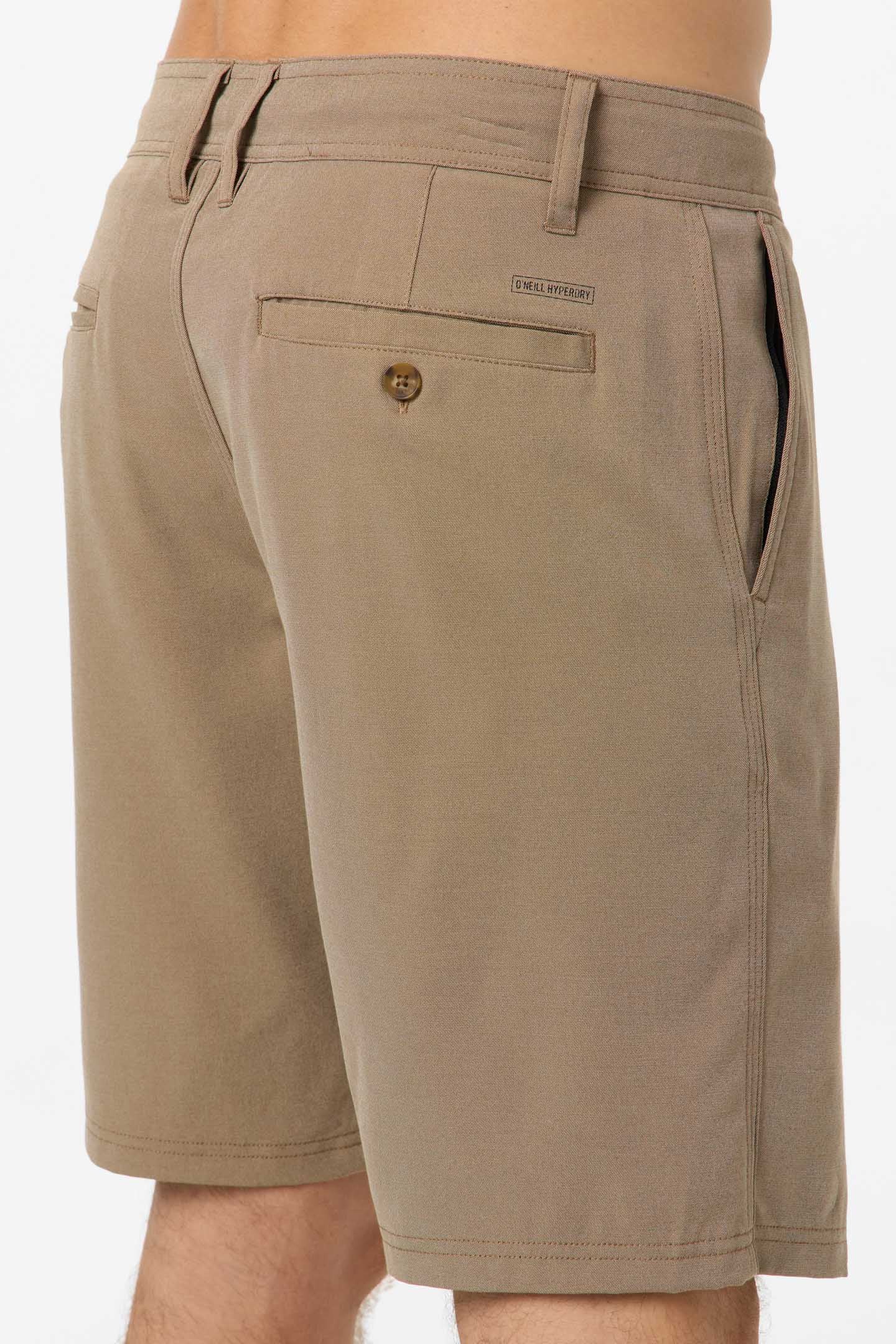 Reserve Light Check 19" Hybrid Shorts