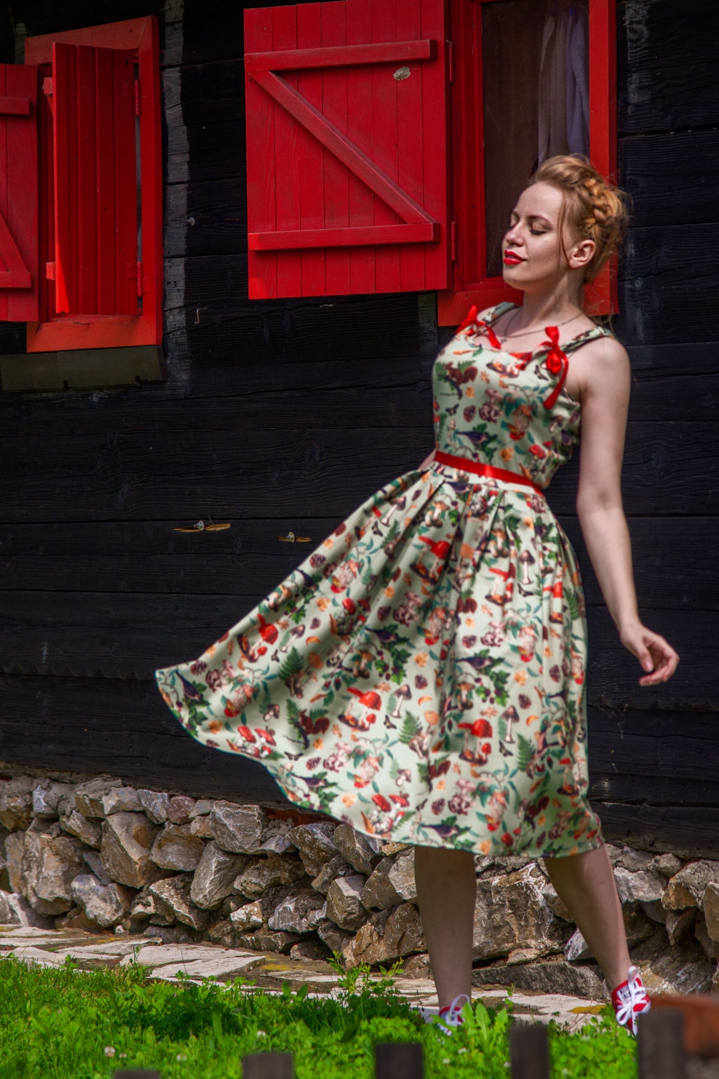 Amanda Woodland Flared Dress In Tea Green