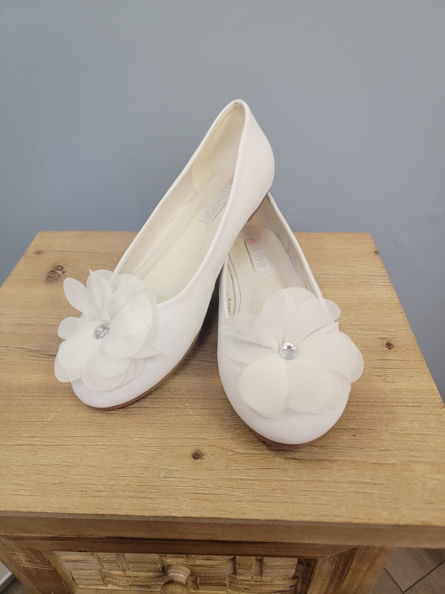 Bethany Girl's Shoe Available in size 4