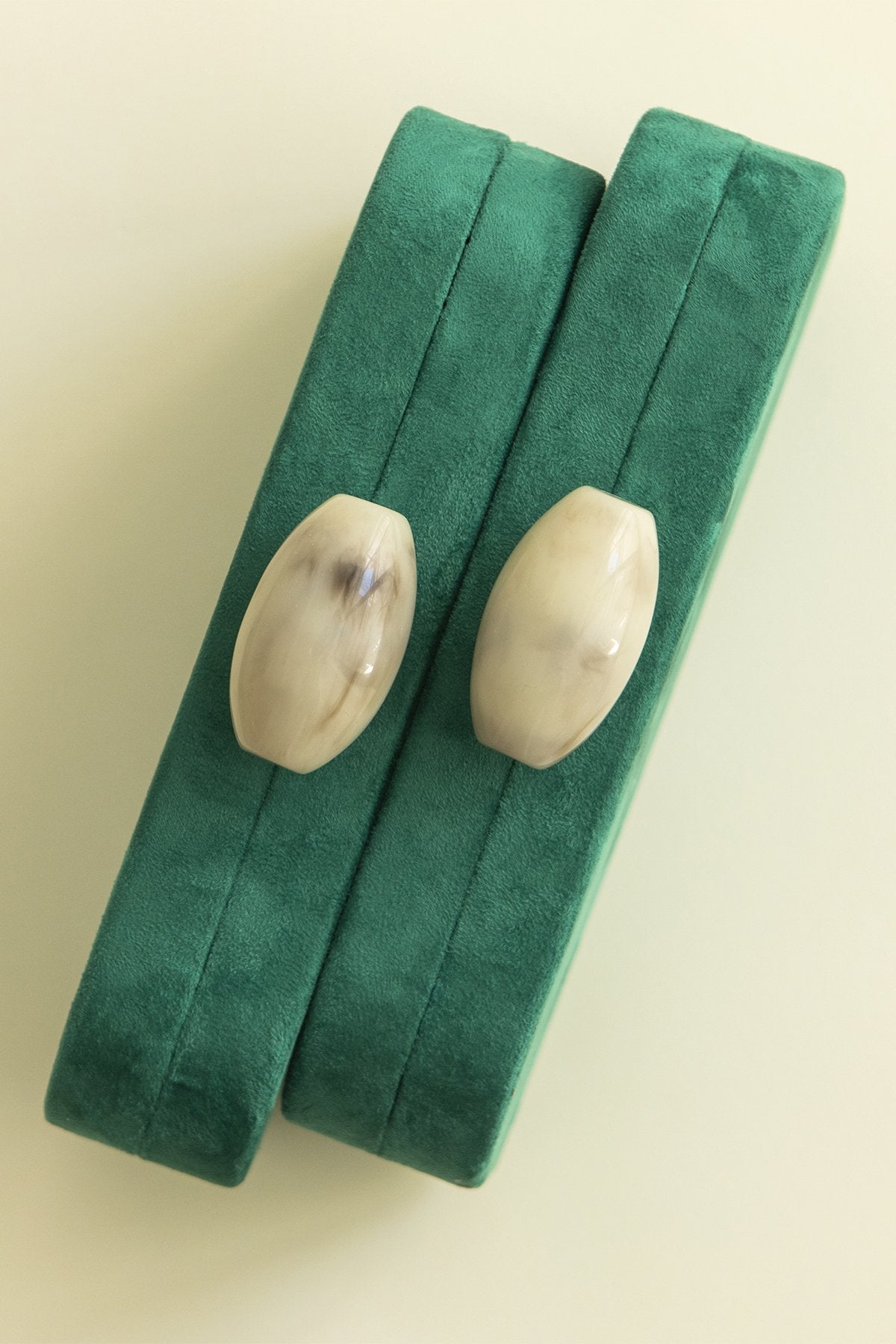 Clutch Ipanema Suede Esmeralda · Ipanema ·