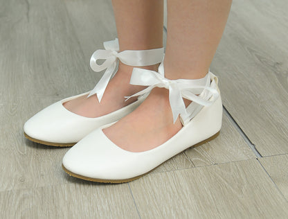 Girl's Ribbon Shoe