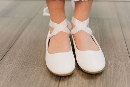Girl's Ribbon Shoe