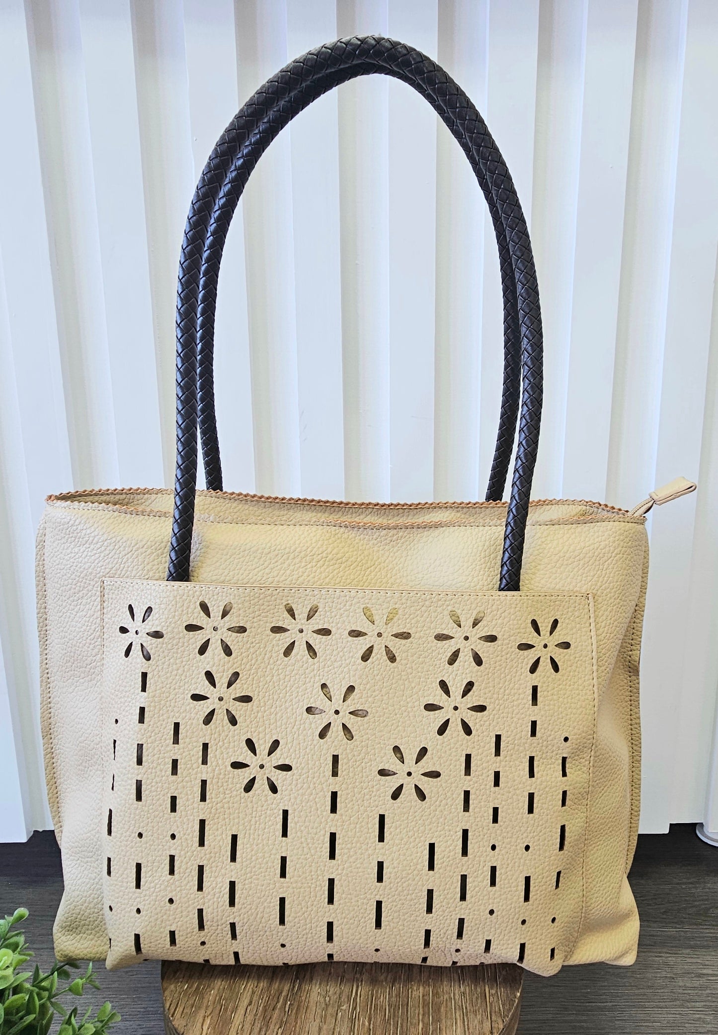 Leather Flower Temple Bag - Tan