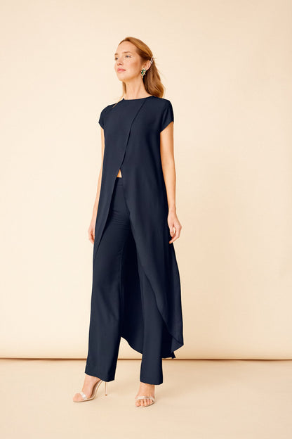 Top Maca Navy · Wisteria ·