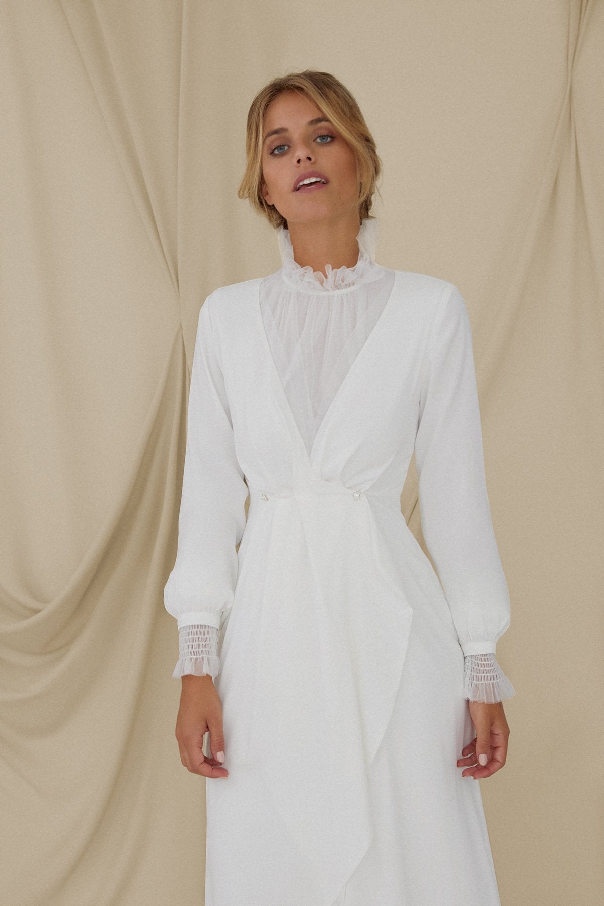Vestido de Novia Noah + Isabella  · LOVE ·